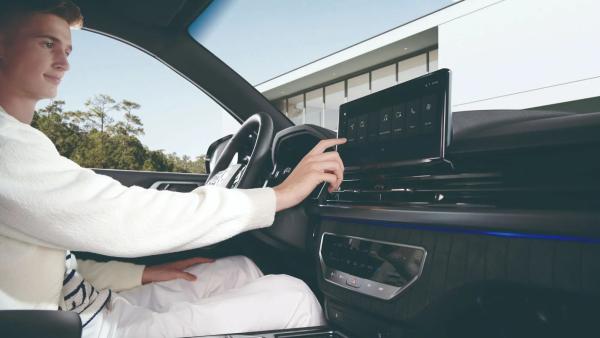 KGM Rexton Touchscreen